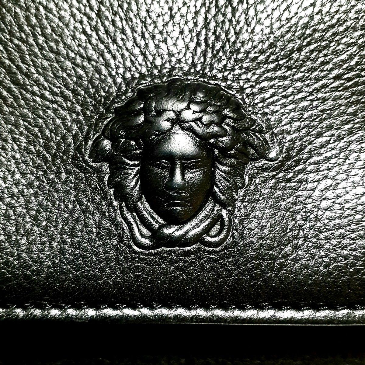 希少 GIANNI VERSACE ジャン二ヴェルサーチ 本革 レザー メデューサ