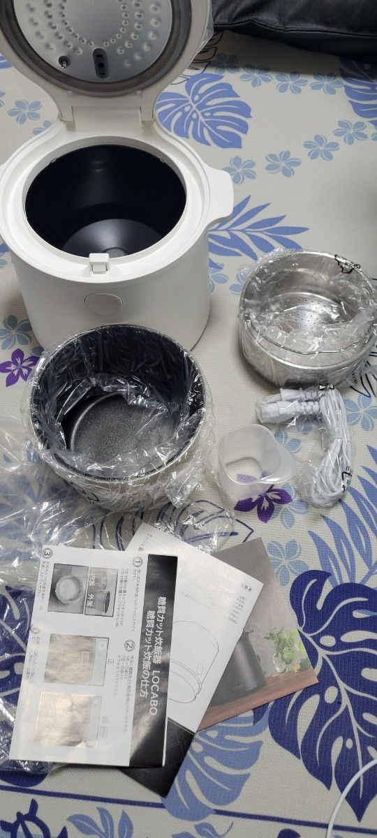 未使用 LOCABO/ロカボ 糖質カット炊飯器 ホワイト 5合炊 JM-C20E-W