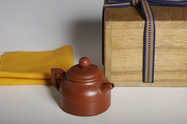 8146 中国陶器 在銘 紫砂朱泥小急須(木箱) 小茶壺 豆急須 紫砂壺