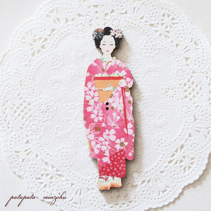 日本図柄 舞妓さん フランス 製 木製ボタン アトリエ ボヌール ドゥ ジュール 雑貨 パタミン ボタン 刺繍 ハンドメイド 小物_画像1