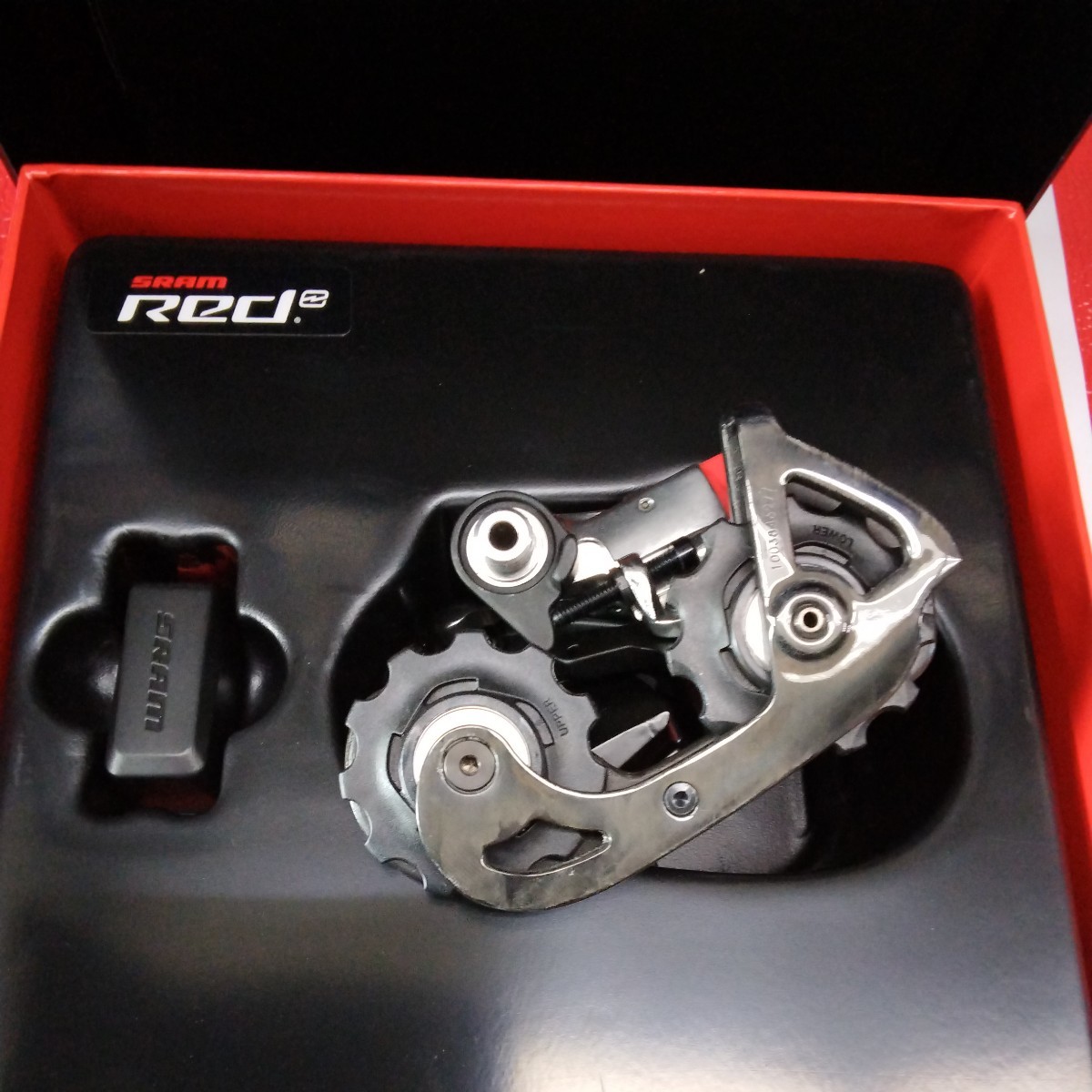 輝い SRAM バッテリー付き 新品 レッド リアディレイラー 11s eTap