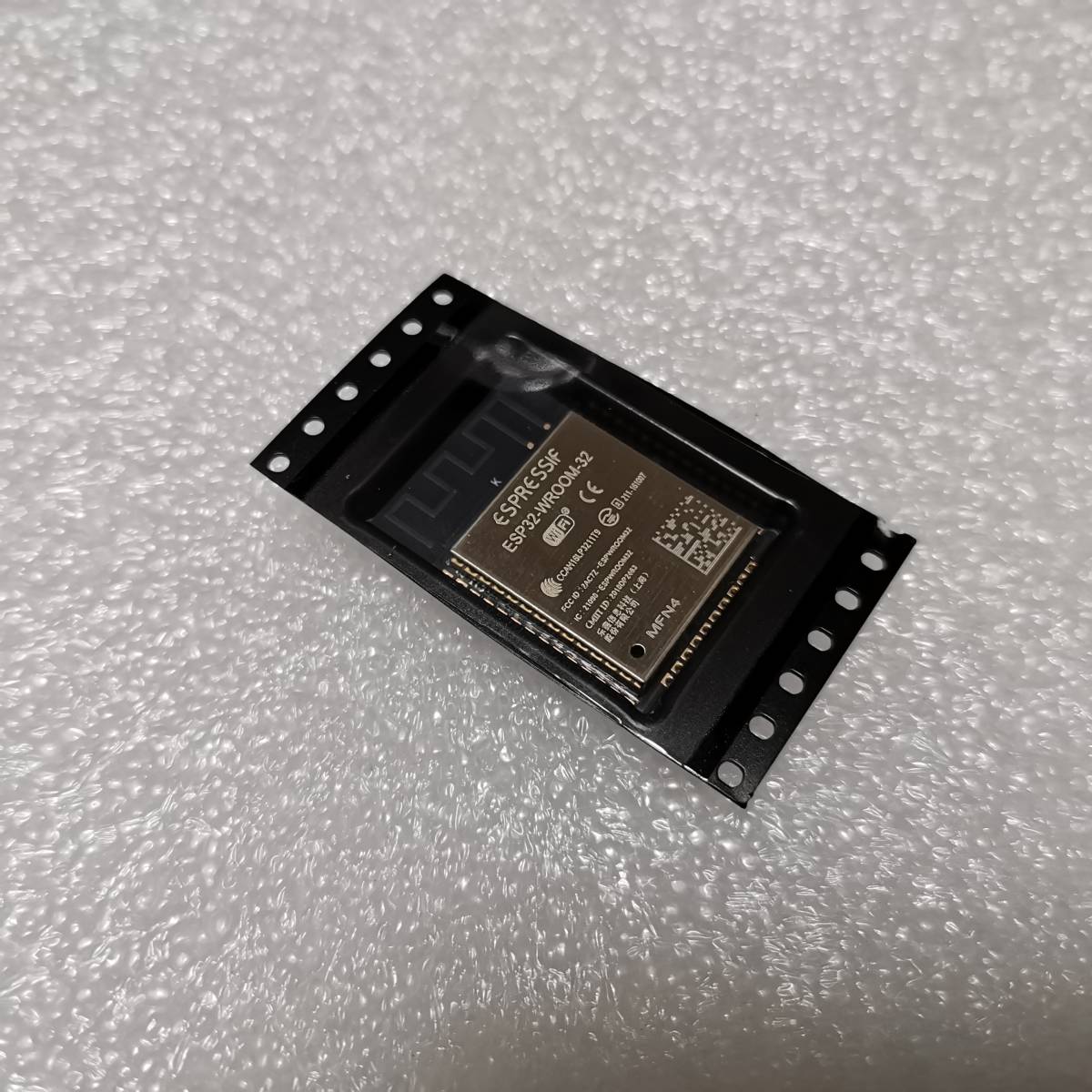 ESP32-WROOM-32 microcomputer Bluetooth Wi-Fi.. acquisition ending 