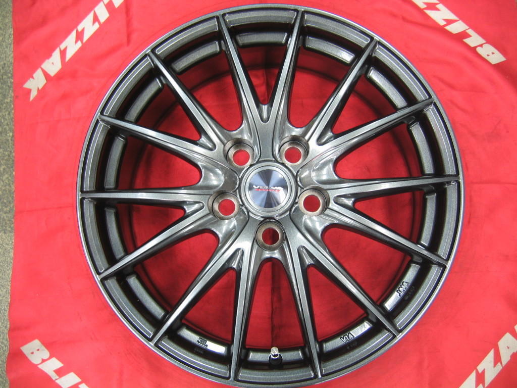 ブリヂストン スタッドレス ブリザック VRX3 225/60R18 225/60-18 ＆ ホイール 新品 4本 2023年製 即納 新型 アルファード、ヴェルファイア_税込み、即納OK！！！