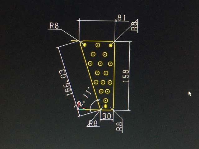 エスティマ50系用アルミ製エンボス仕様フットレストプレート（Ｌサイズ）_プレートの外形寸法（CAD図）