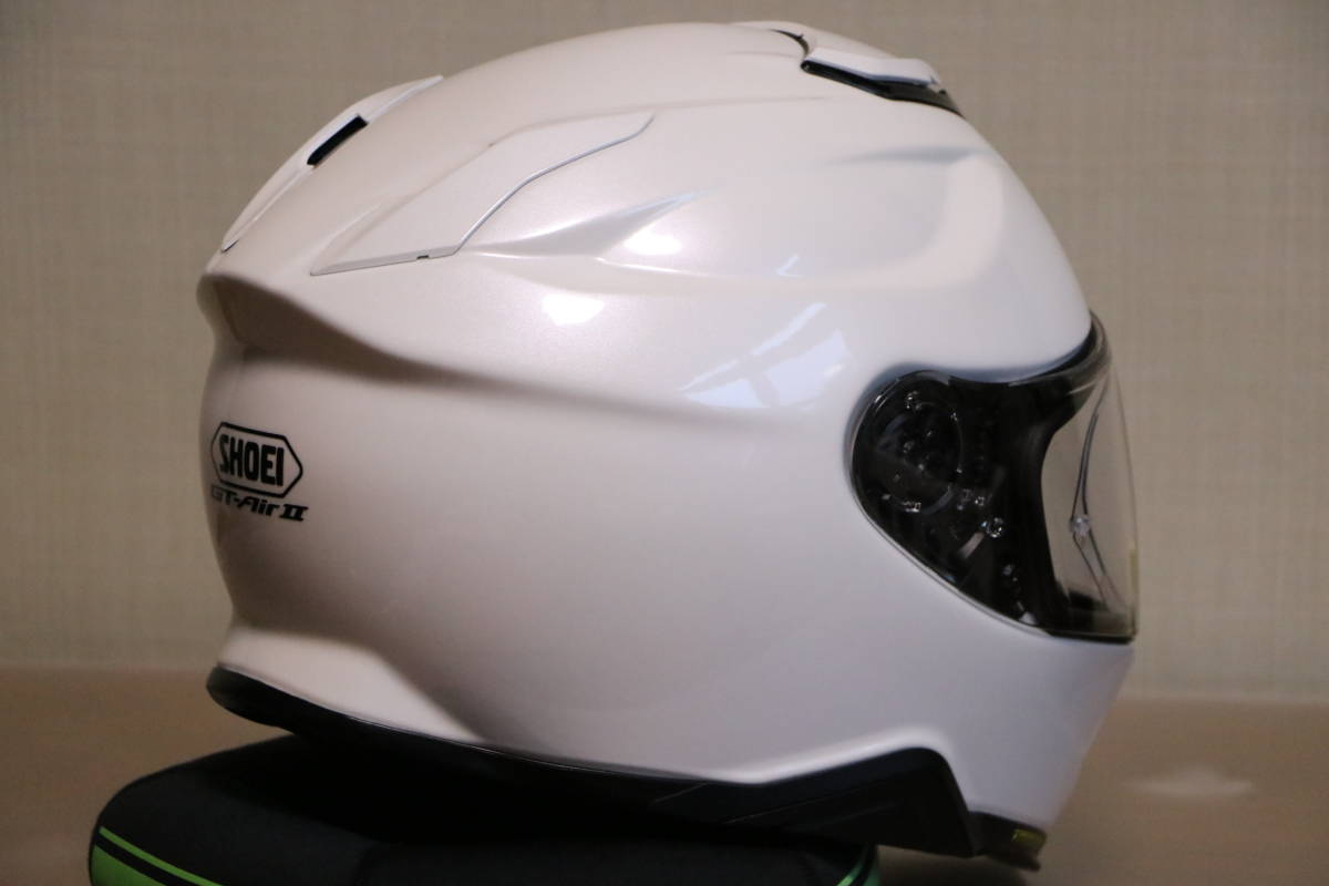 未使用に近い SHOEI GT-Air2 ルミナスホワイト SIZE XL 中古 未使用に近い SHOEI GT-Air2 ルミナスホワイト SIZE XL 中古