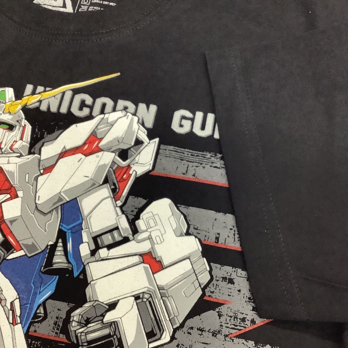 SR11B1. デザインTシャツ Lサイズ　GUNDAM ② ユニコーンRX-0 機動戦士ガンダム UC デストロイモード　ユニコーンガンダム　半袖Tシャツ_画像3