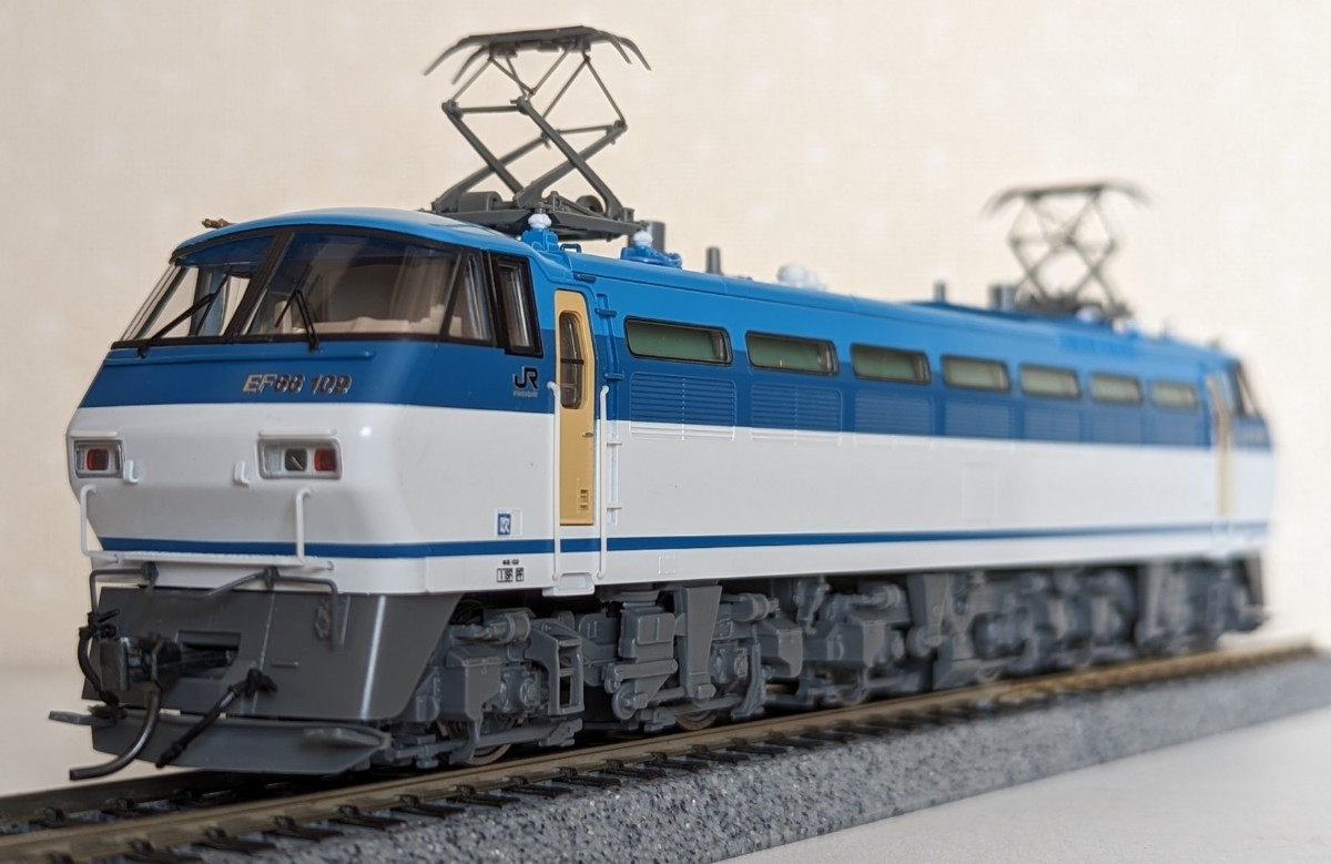 TOMIX HO-138【JR ＥＦ６６ 100形電気機関車（後期型）】
