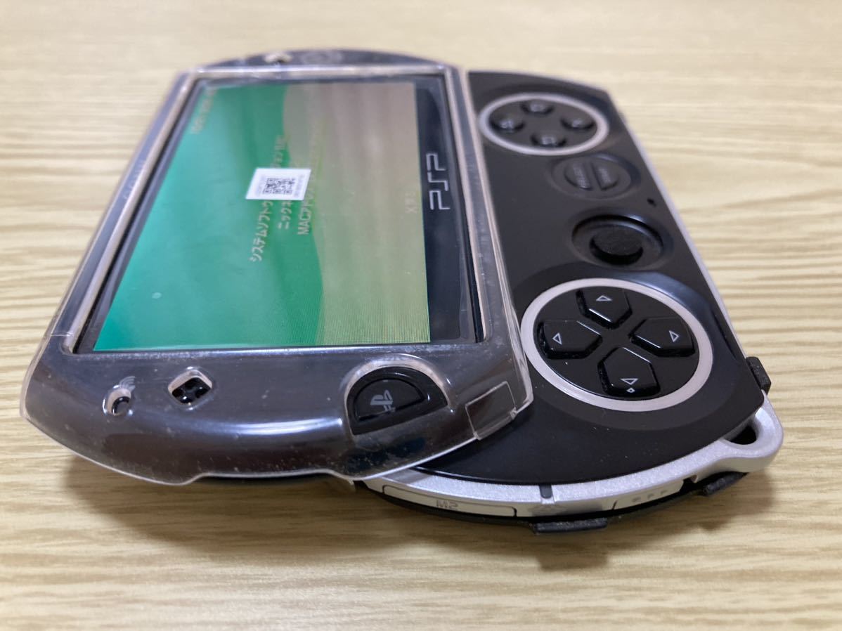 液晶新品　美品　PSP go ブラック　専用ポーチ付き　SONY ソニー プレイステーションポータブル_画像6