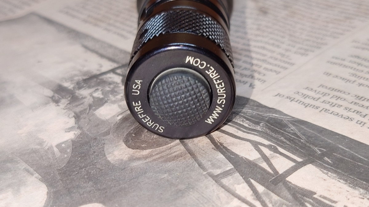 Yahoo!オークション - SUREFIRE Z2 COMBATLIGHT 2セル6V65 Yahoo!オークション - SUREFIRE Z2 COMBATLIGHT 2セル6V65