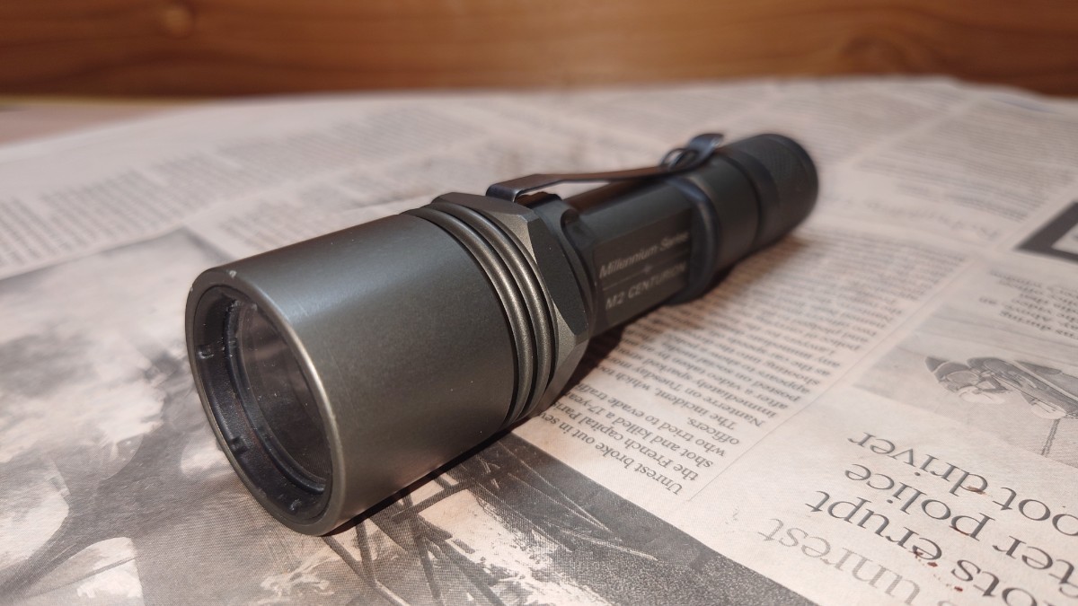 15400円 【中古】SUREFIRE M2STRIDER Millenium Combat Light 2 15400円 【中古】SUREFIRE M2STRIDER Millenium Combat Light 2