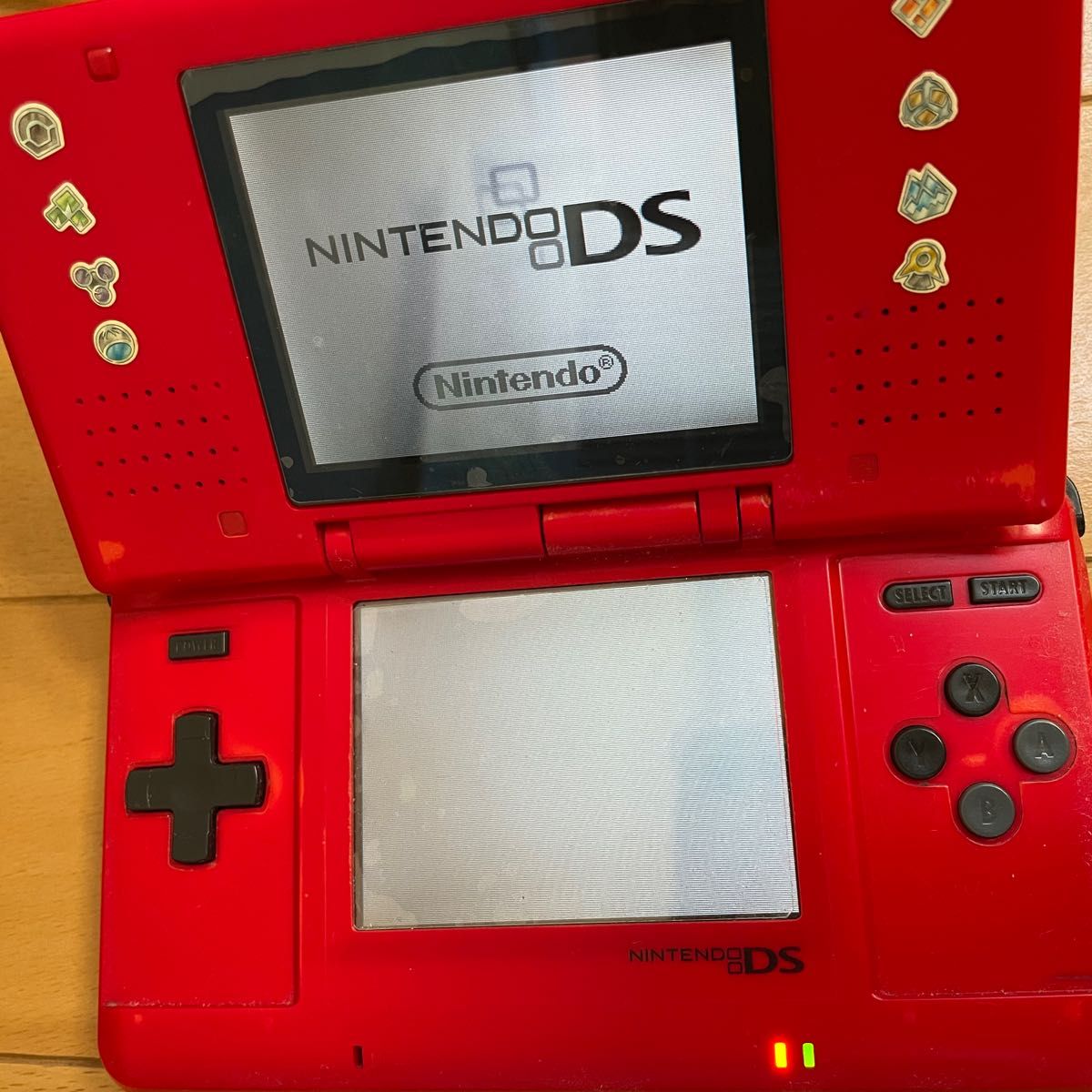 Nintendo DS 本体とソフト4つ - 携帯用ゲーム本体