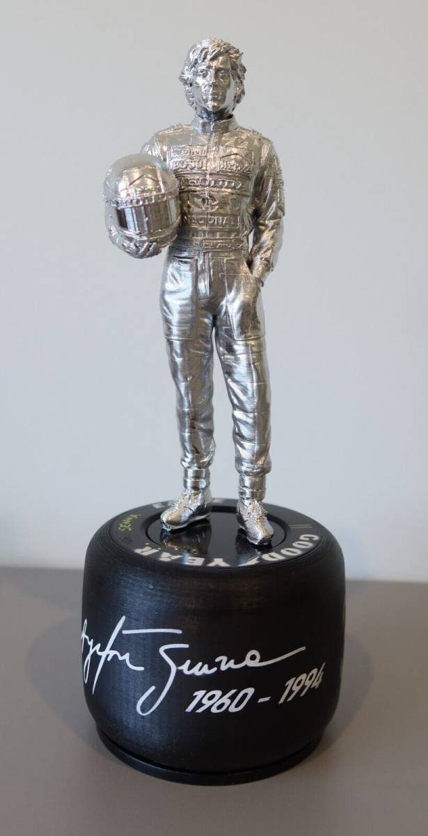 海外　限定品　送料込み　アイルトン・セナ　Ayrton Senna Figure & Tyre StatueF1　トロフィー　フィギュア　レプリカ