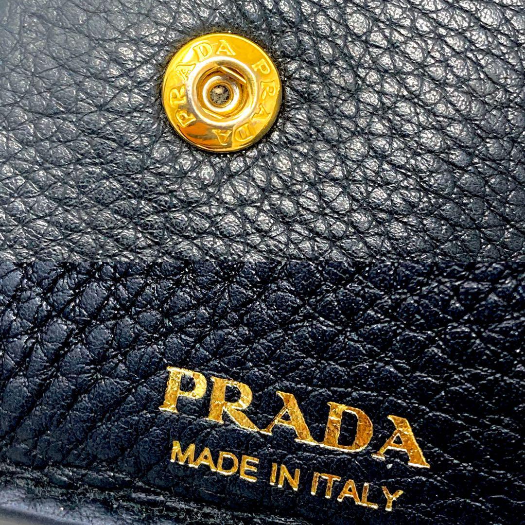 現行】極美品 Prada プラダ 折り財布 三つ折り レター 金具 ロゴ