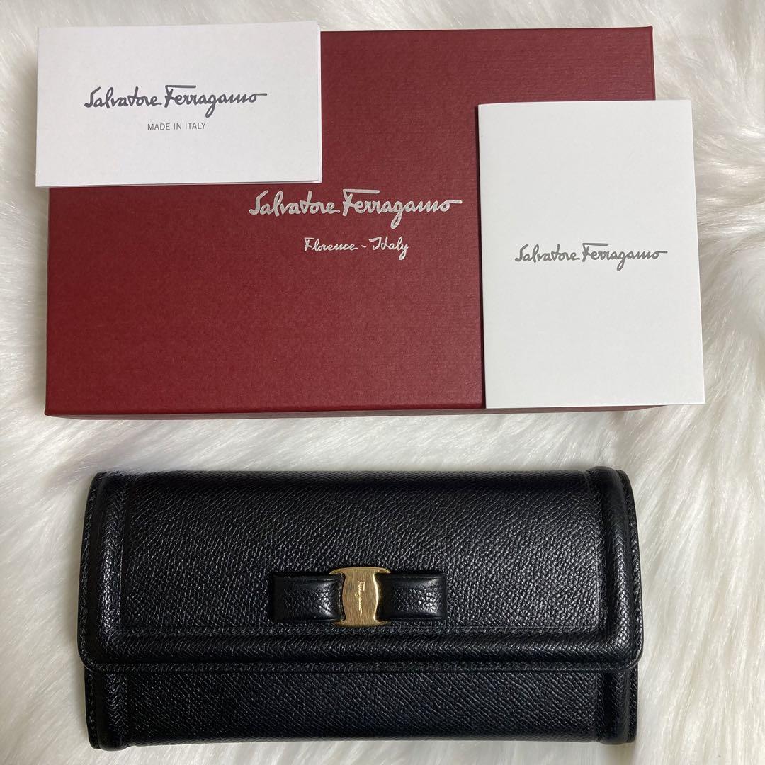 【現行モデル・極美品】フェラガモ ヴァラリボン 二つ折り 長財布 パスケース 黒 Salvatore Ferragamo レザー レディース 付属品完備 本革_画像10