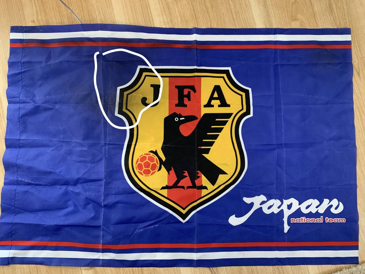 中古 難あり サッカー 日本代表 JFA エンブレム samurai blue フラッグ 旗 _画像1