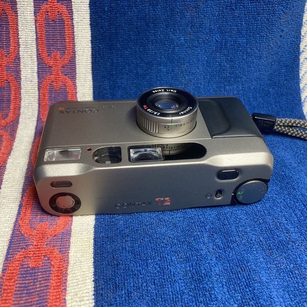 ★かなり綺麗・極美品★Contax T2 コンパクトフィルムカメラ コンタックス T2 ストラップ付属 中古としてはかなり綺麗_画像4