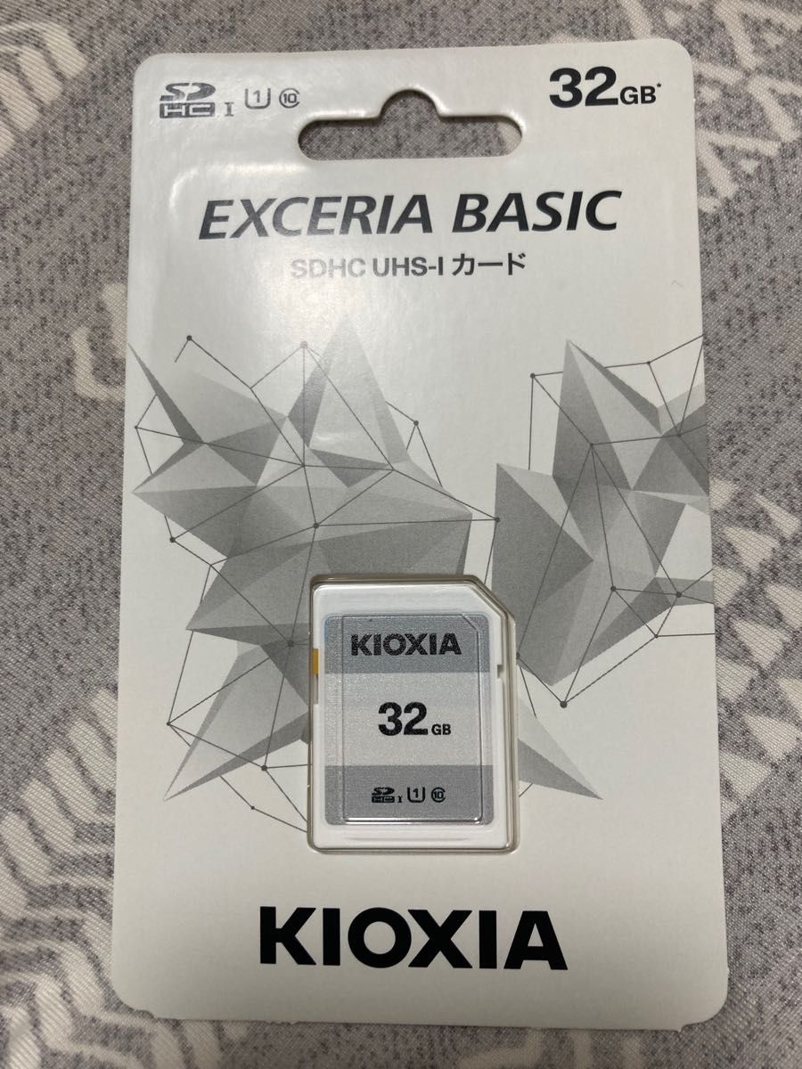 【新品未使用】キオクシア SDHCメモリーカード UHS-I 32GB
