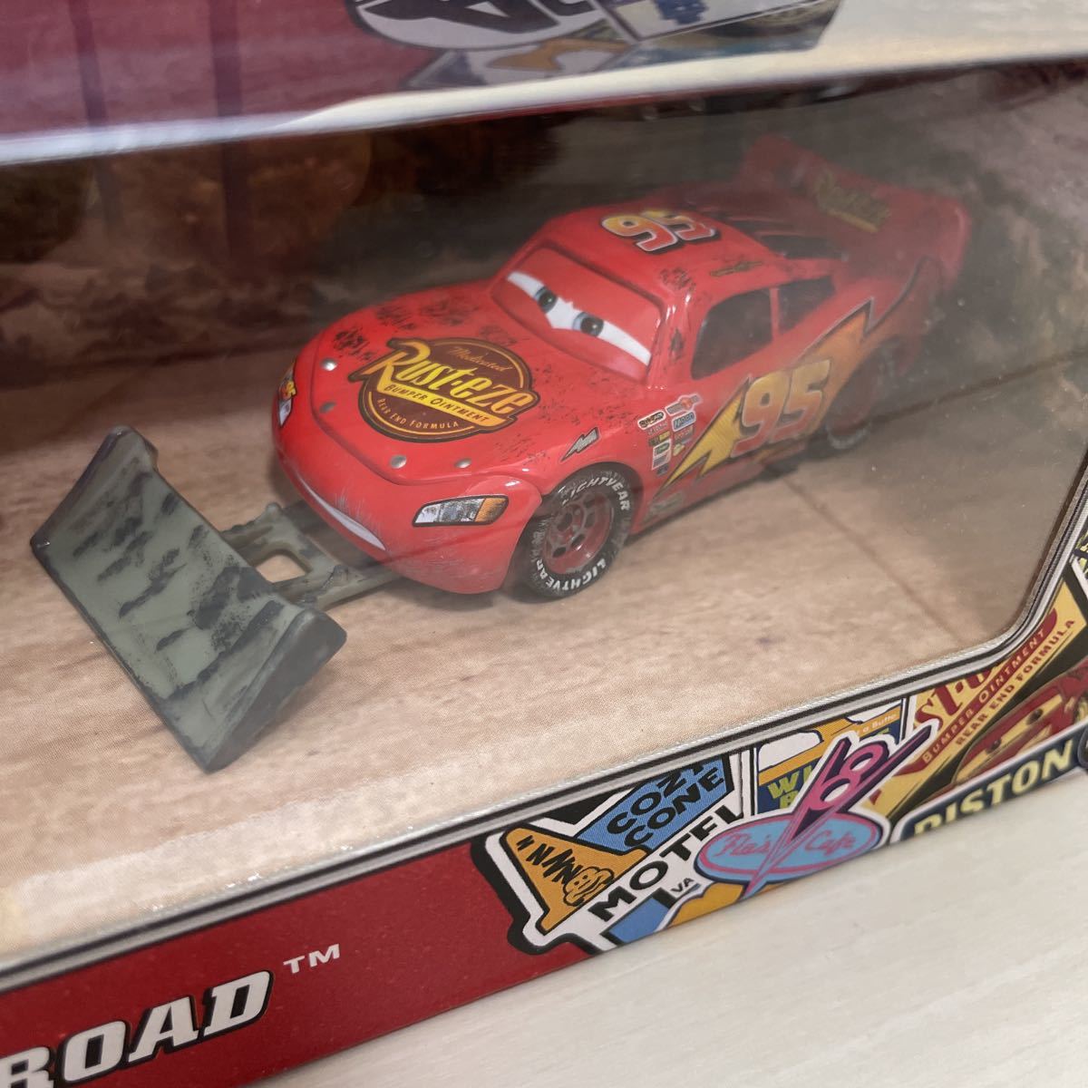 マテル カーズ マックィーン シャベル Lightning McQueen with Shovel フィルモア サージ ミニカー MATTEL CARS ギフトパック 3台 セットの画像9