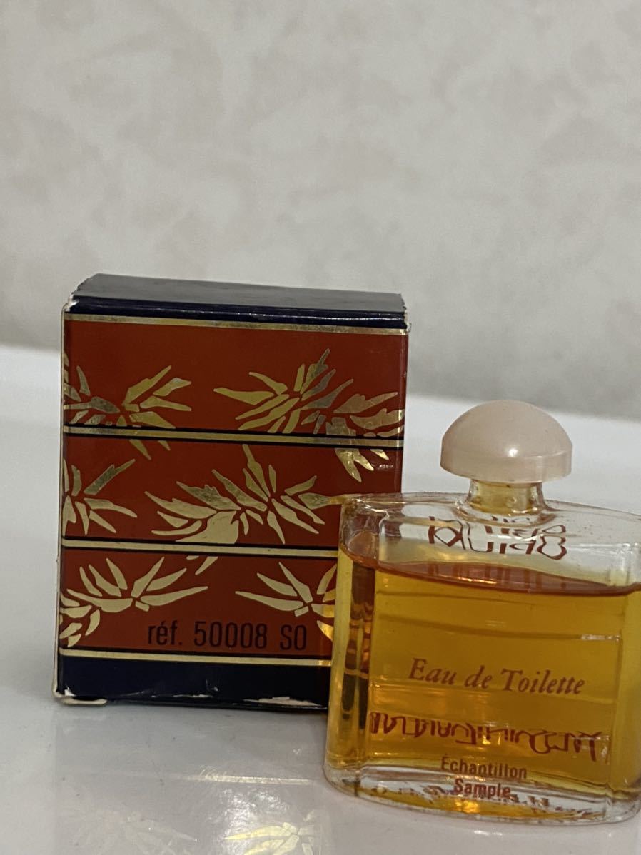 イヴ・サンローラン　Yves Saint Laurent　OPIUM　オピウム　オードトワレ　ボトル　ミニ香水　7.5ml　残量たっぷり　定形外発送は220円_画像2