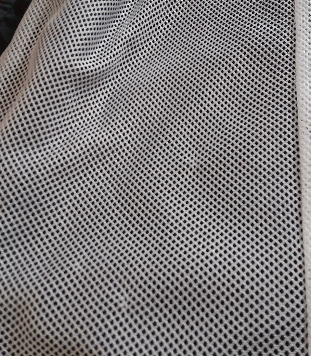 140センチ　ウインドブレーカー　女の子ナイロンジャケット　シャカシャカジャンパー　ジャンパー　ブラック　黒×ピンク　アウトドア