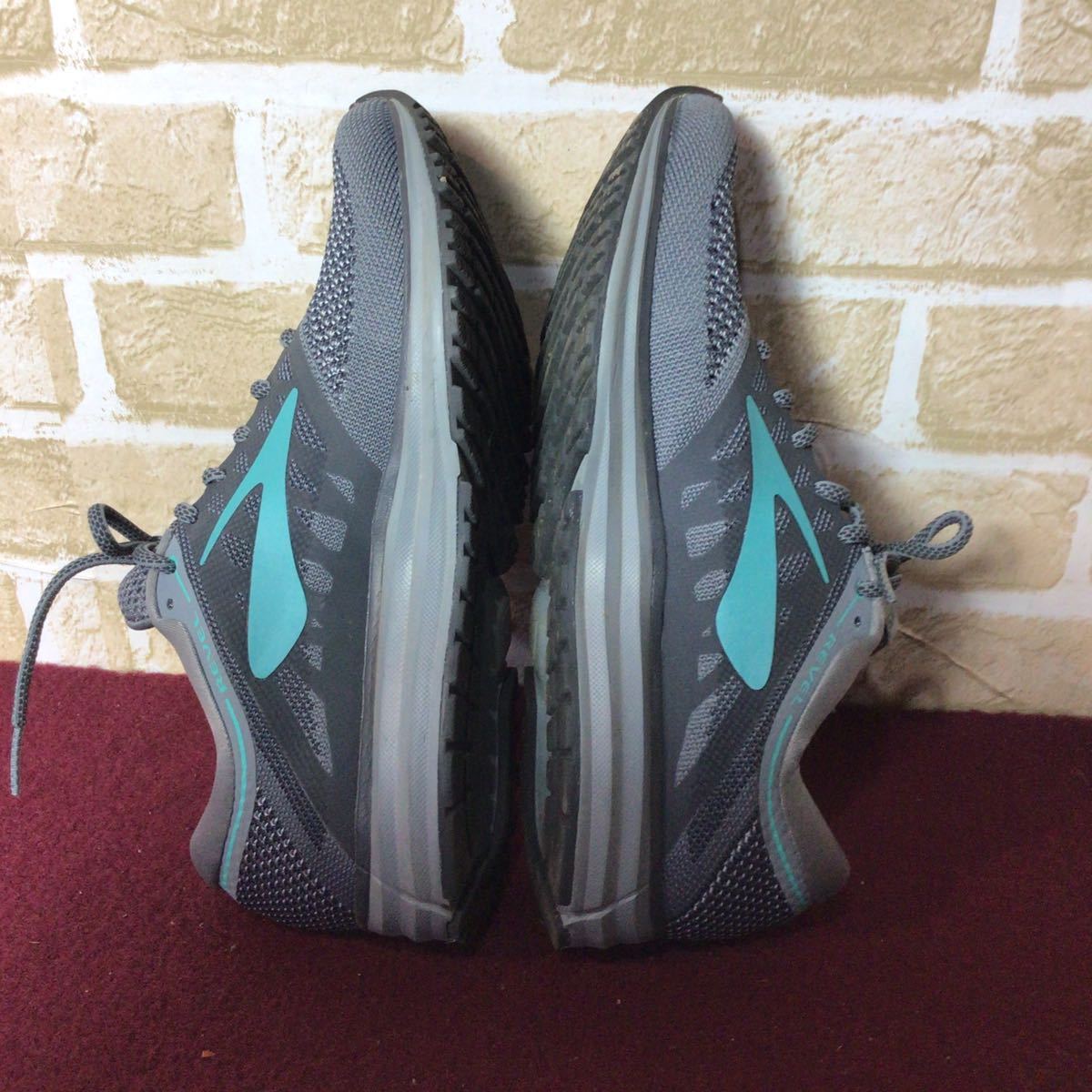 [ selling out! free shipping!]A-40 BROOKS! walking shoes!26! gray! light blue! commuting! running! training! sport shoes! used! beautiful goods!