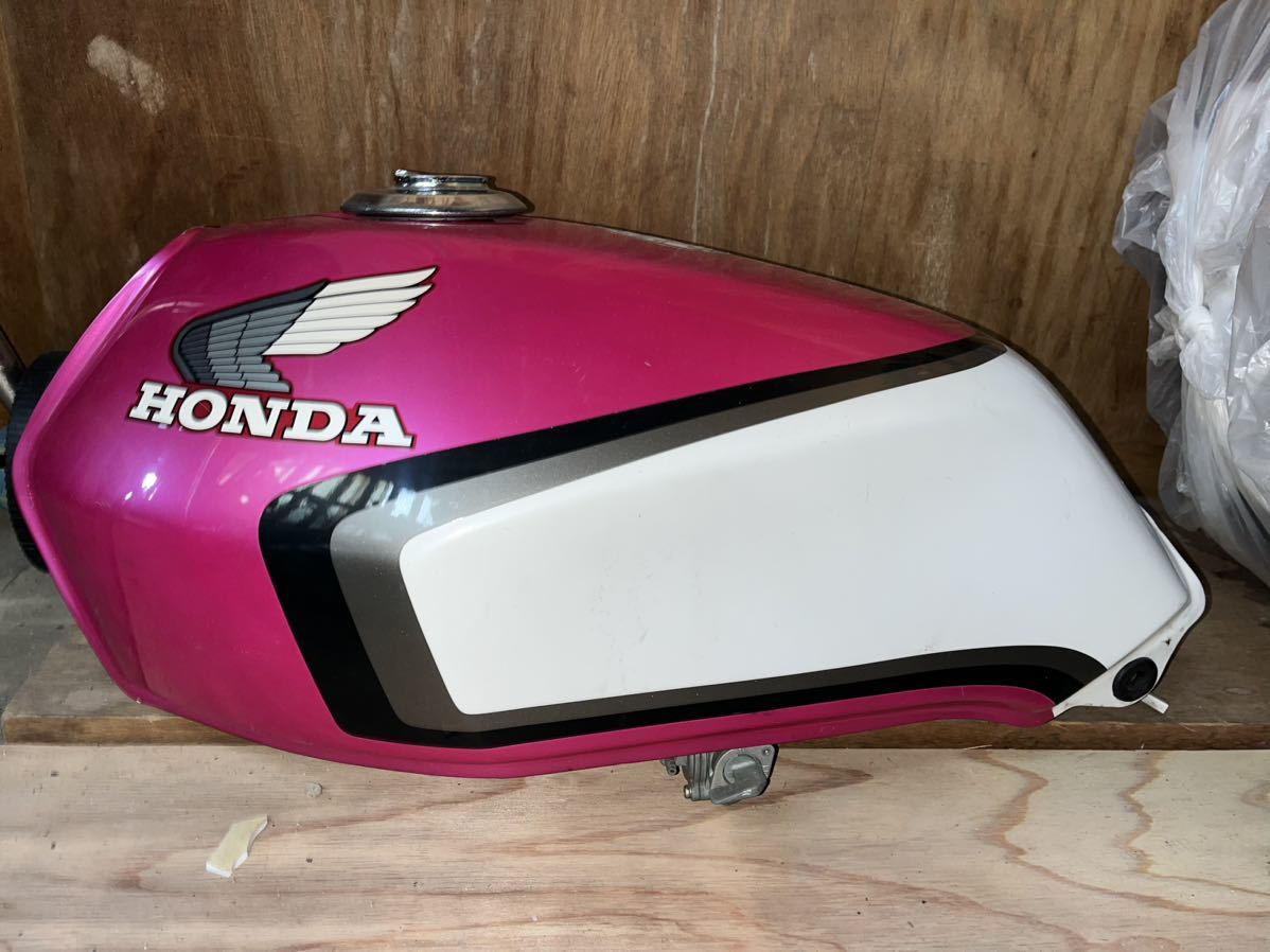 cbx400f用　外装セット　ピンク白　BEET_画像2