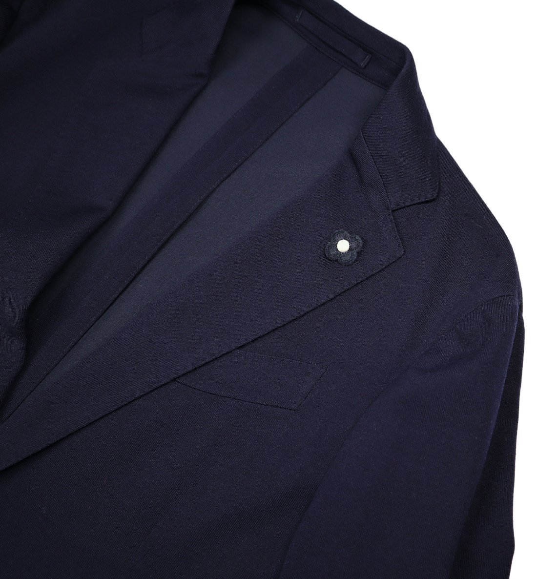 上品なのに軽く暖かくラクチン、極上の着心地の LIKNIT!【 LARDINI