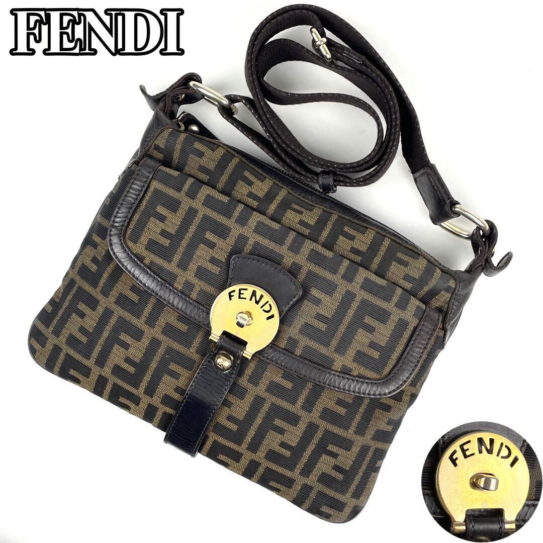 美品 FENDI フェンディ ショルダーバッグ ズッカ柄 マンマバケット FF