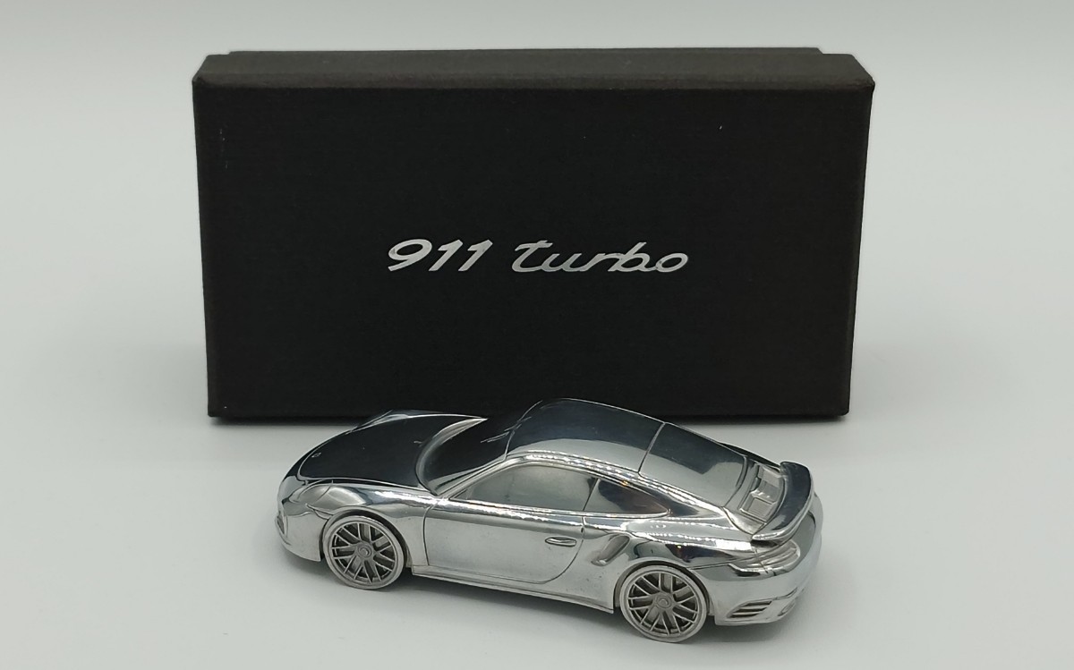 【美品】【未使用】ポルシェ911ターボ ペーパーウエイト メタルカー コレクション インテリア 置物_画像4