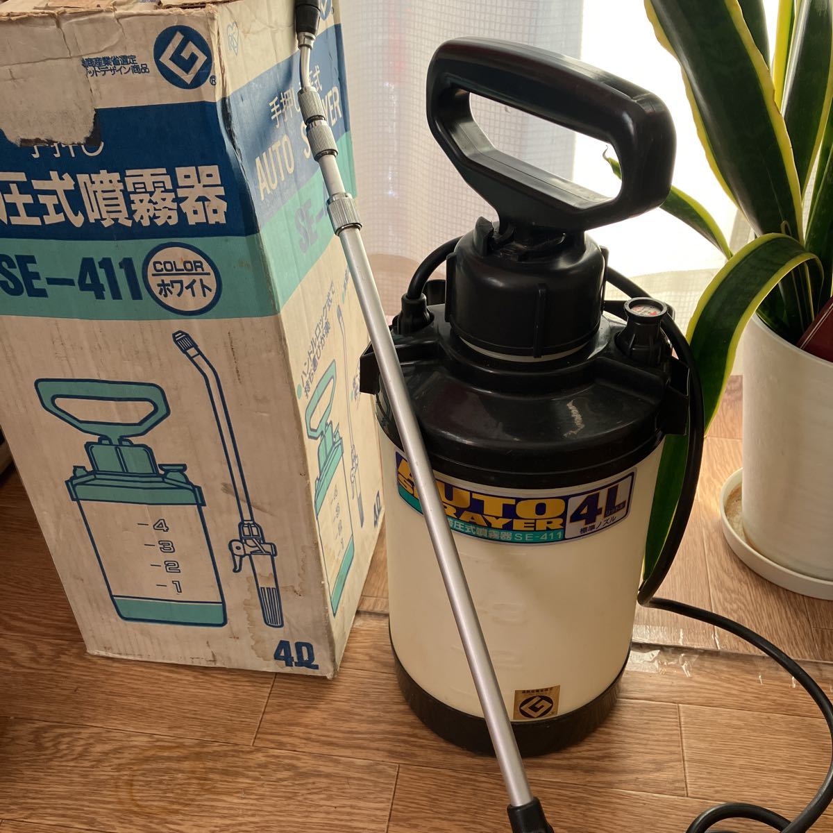 アイリスオーヤマ 蓄圧式噴霧器 4Lタンク_画像5