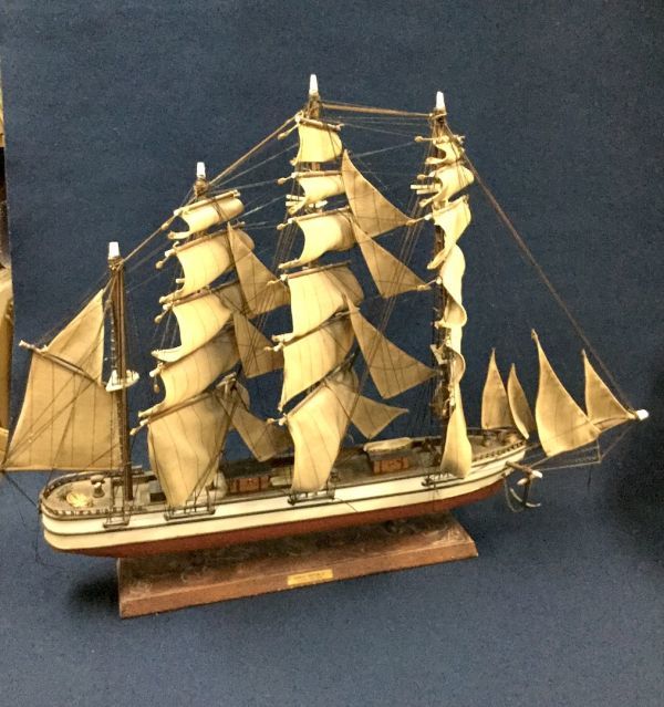 【クリッパー1835】「大型帆船模型　GREAT　REPUBLIC　YEAR　1835」状態やや悪　糸キレ部分あり　y09398500