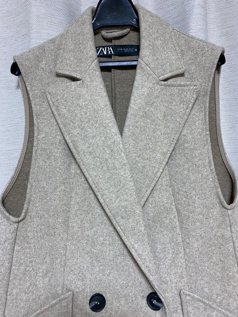 ZARA ダブルブレスト ソフトベスト XS ベージュ|Yahoo!フリマ ZARA ダブルブレスト ソフトベスト XS ベージュ|Yahoo!フリマ