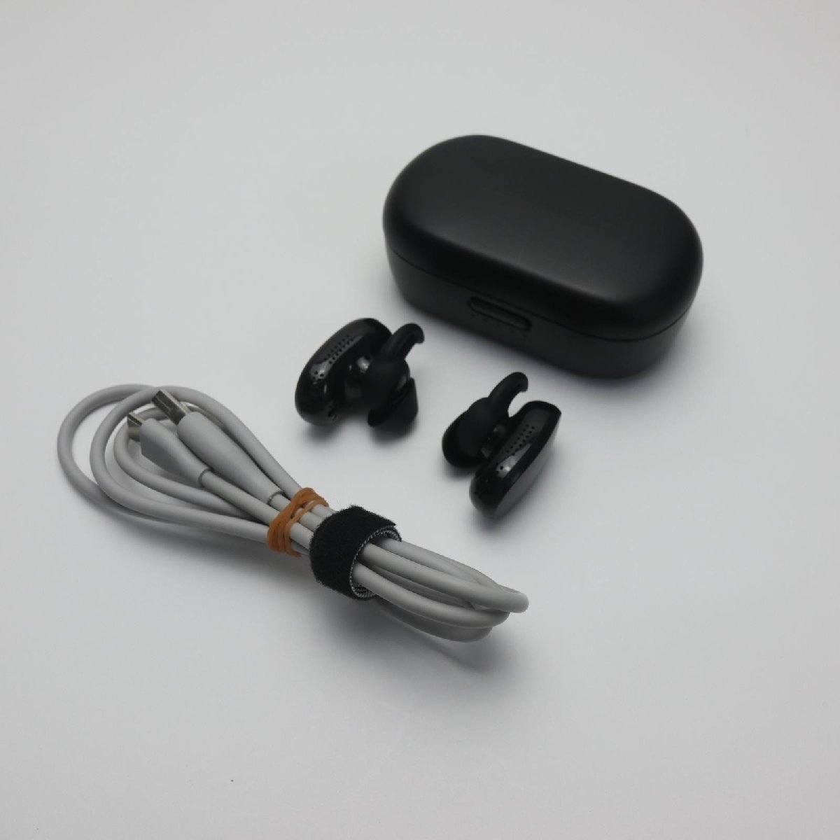 新品同様 Bose QuietComfort Earbuds トリプルブラック 本体 即日発送 土日祝発送OK あすつく_画像1