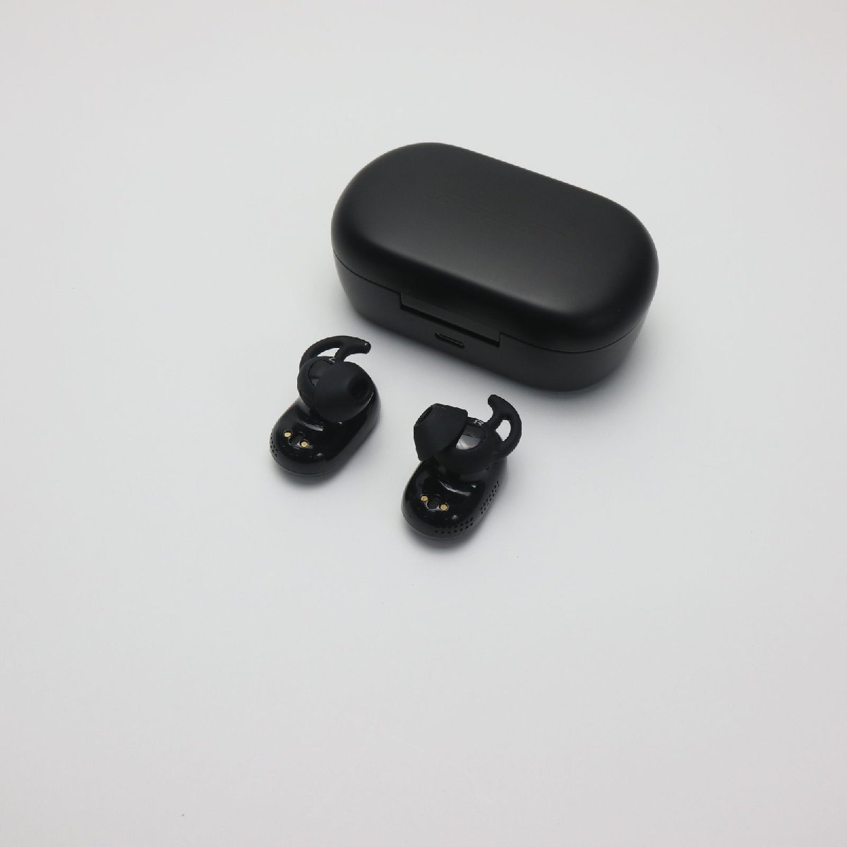 新品同様 Bose QuietComfort Earbuds トリプルブラック 本体 即日発送 土日祝発送OK あすつく_画像2