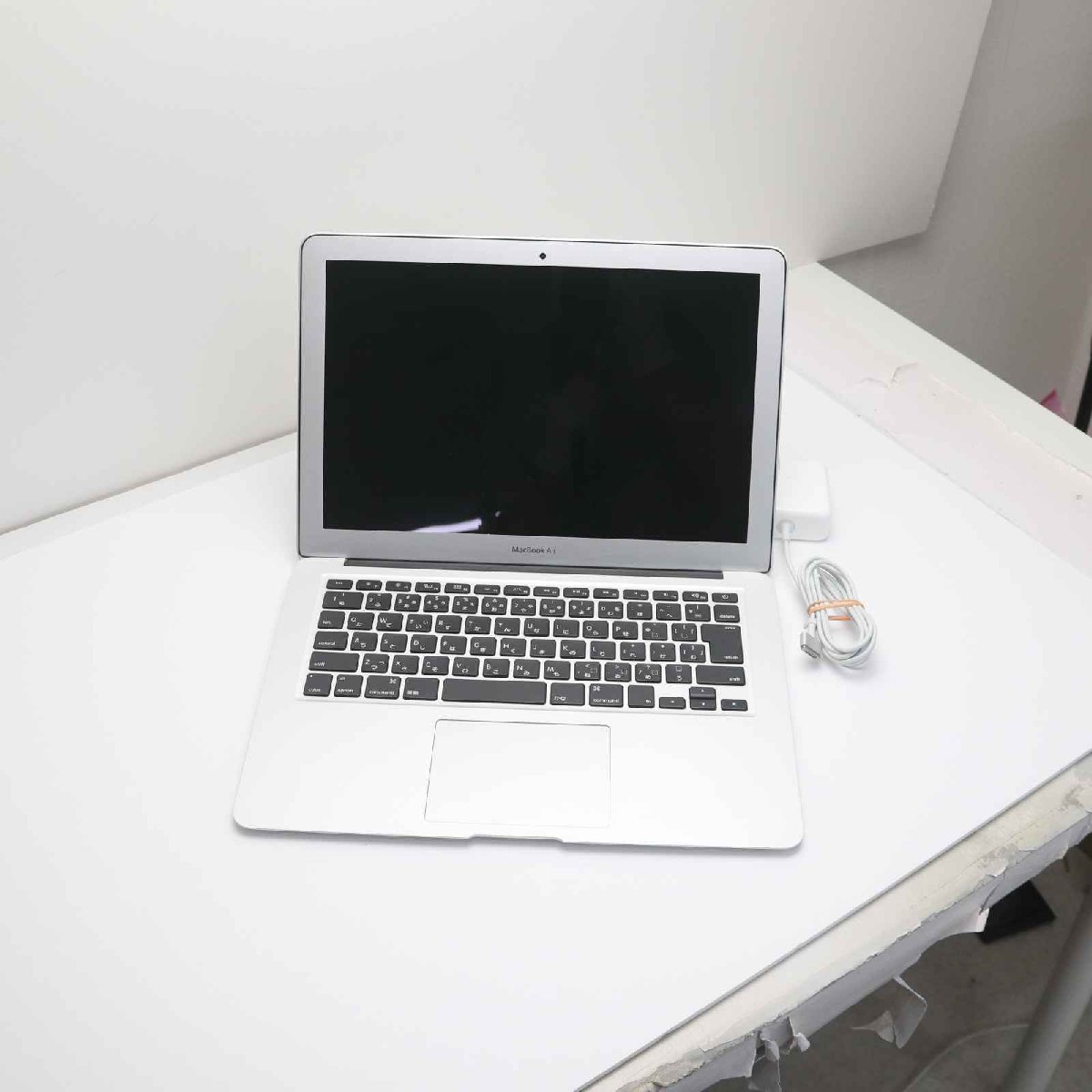 超美品 MacBook Air 2017 13インチ 第5世代 Core i5 8GB SSD 128GB