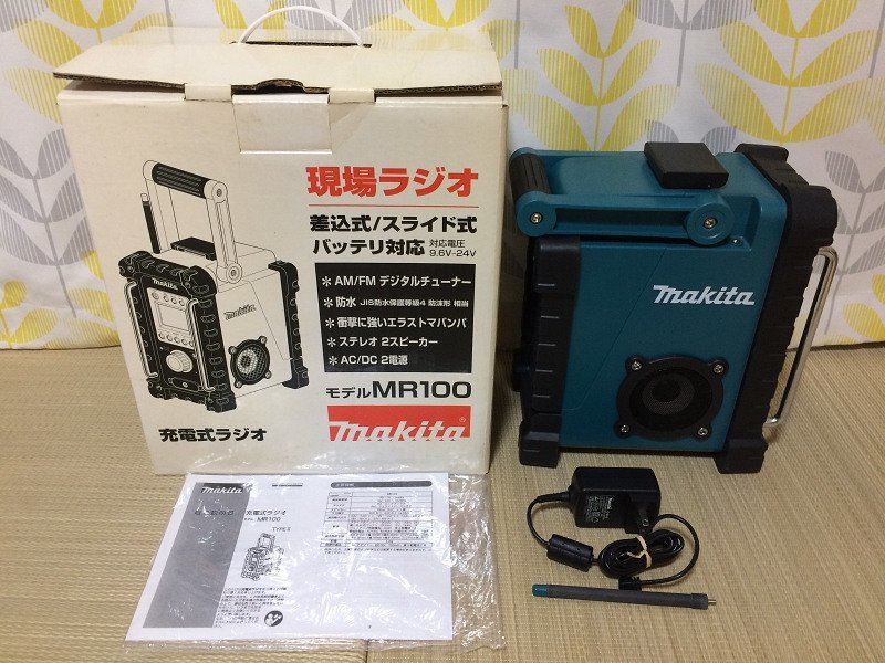 makita マキタ MR100 現場ラジオ 充電式ラジオ ◆34_画像1