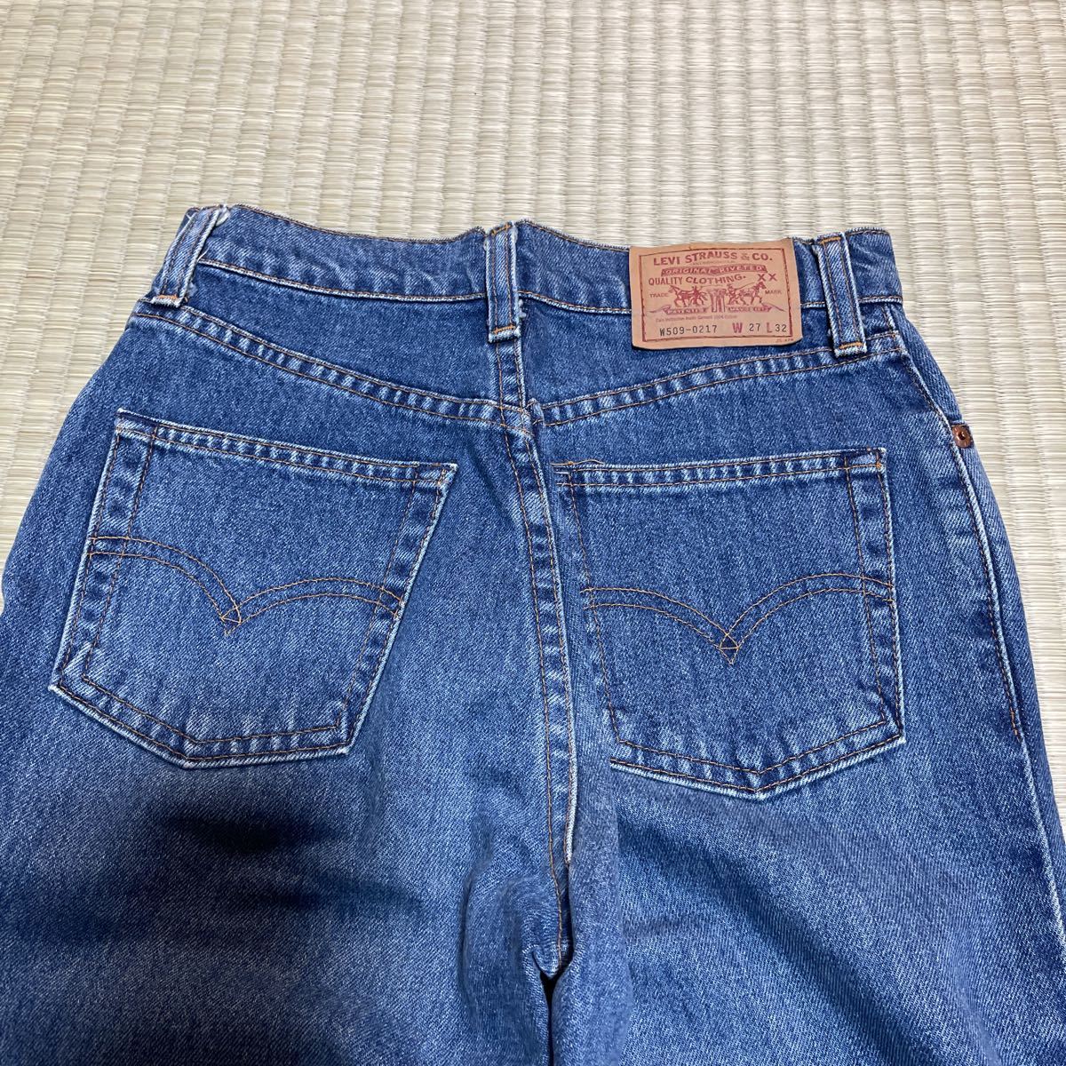 LEVIS. リーバイス　W 509-0217 W27. L32 平置きw30センチ　L75センチ　中古です_画像3