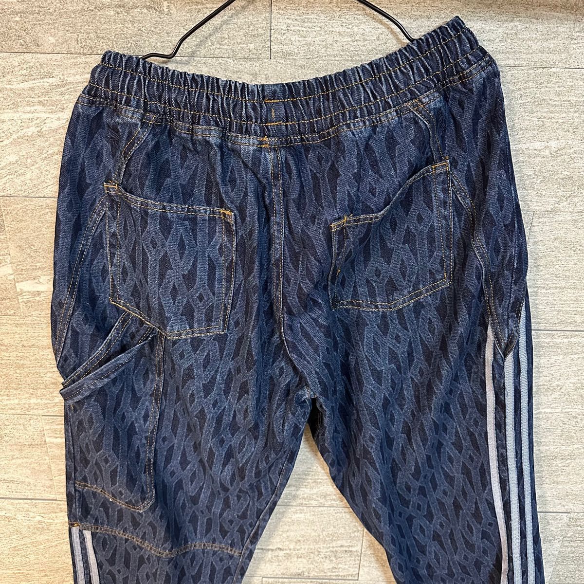 adidas IVY PARK モノグラム デニム トラックパンツ US L|Yahoo adidas IVY PARK モノグラム デニム トラックパンツ US L|Yahoo