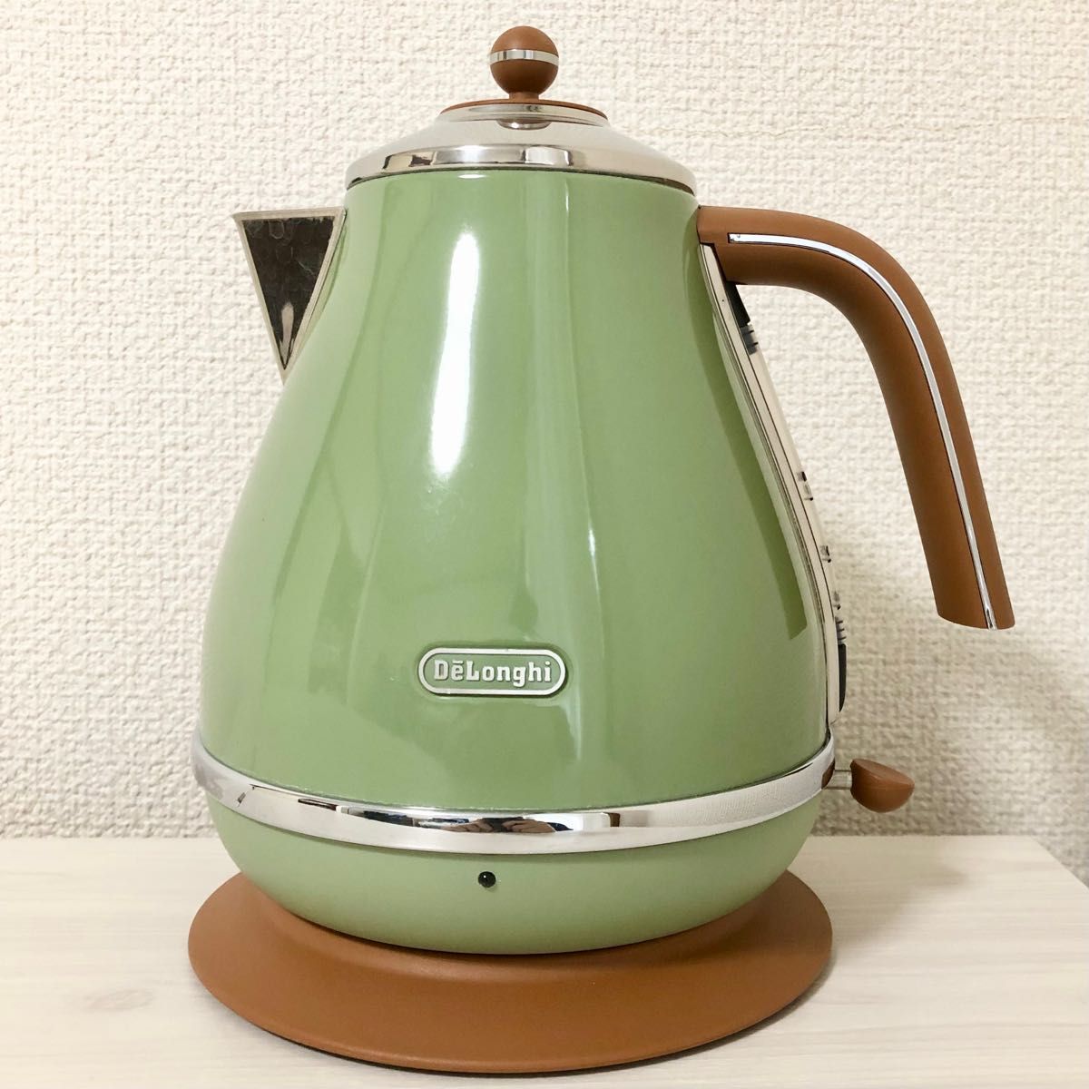 デロンギ電気ケトル オリーブグリーン DeLonghi KBOV1200J-GR