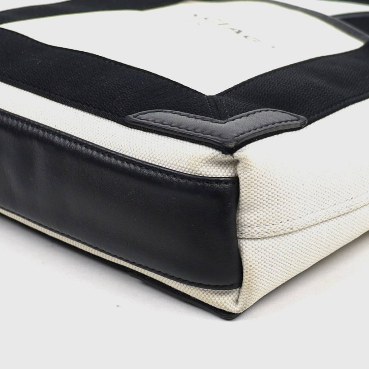 バレンシアガ カバスXS レザー 2WAY ハンドバッグ ブラック 3