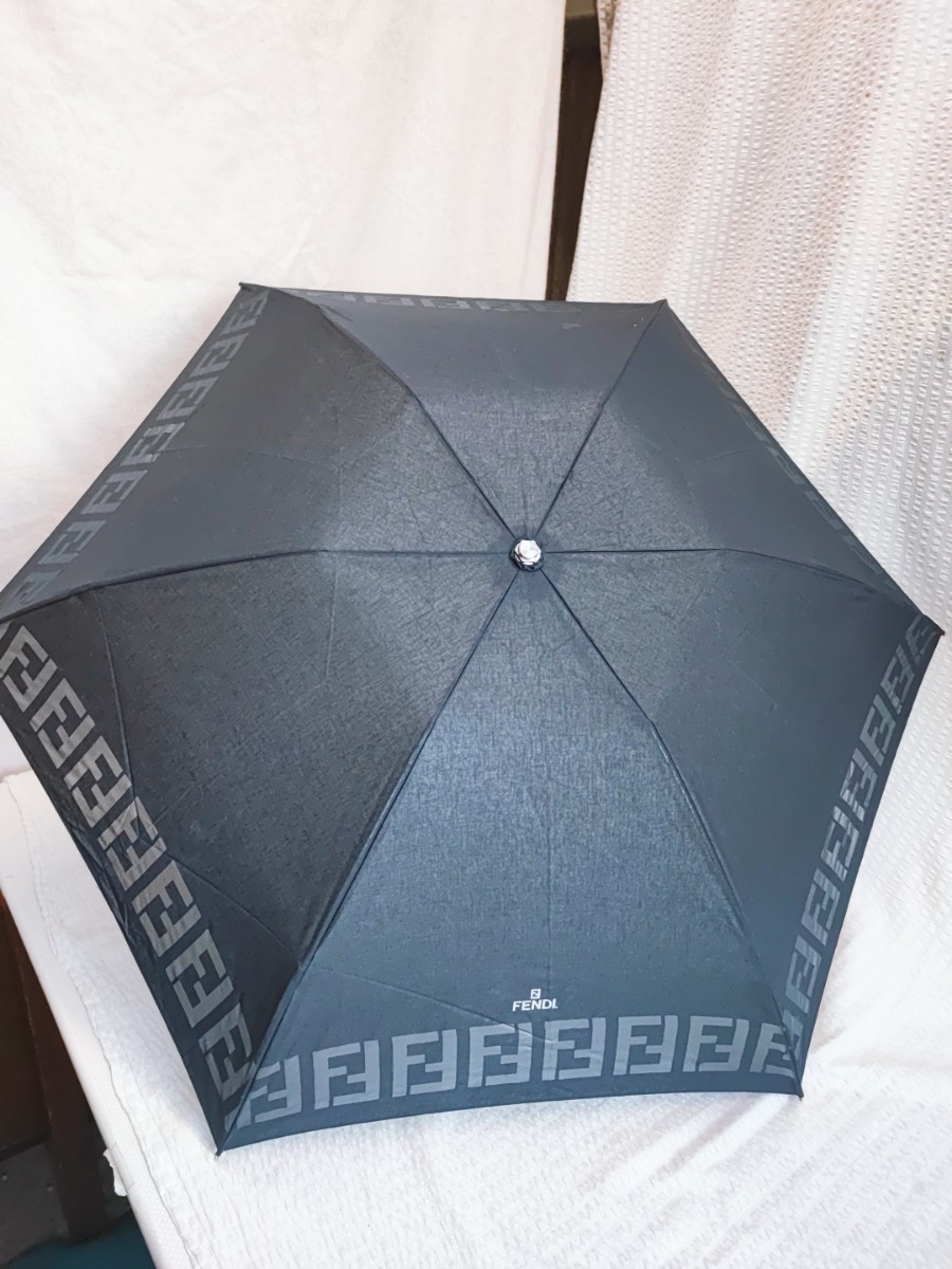 FENDI 折りたたみ傘 日傘 未使用 タグ付き フェンディ 折り畳み傘 傘