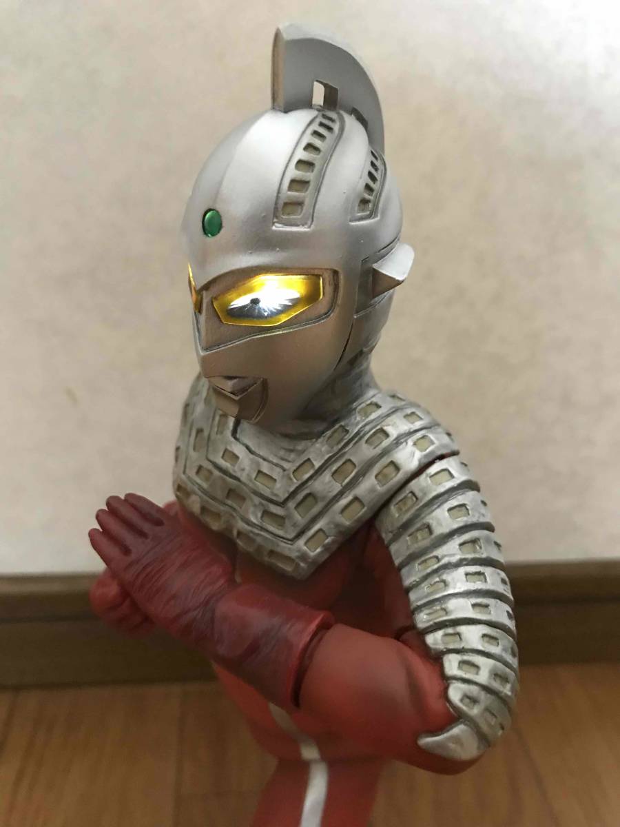 CCP 1/6 特撮シリーズvol.45 究極のウルトラセブン 対エレキング戦 ハイグレードVer 発光ギミック付き ソフビ　開封品_画像6