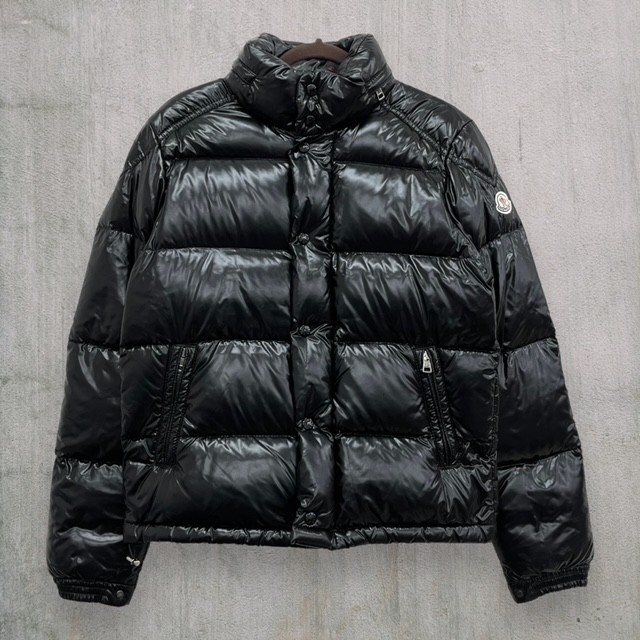 代引き人気 GIUBBOTTO EVER モンクレール MONCLER 服 エヴァーギボット