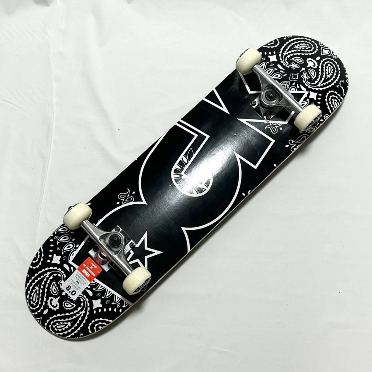 【新品】DGK スケボー 完成品 8.0 PAISLEY ディージーケー スケートボード コンプリート SKATE BOARD COMPLETE