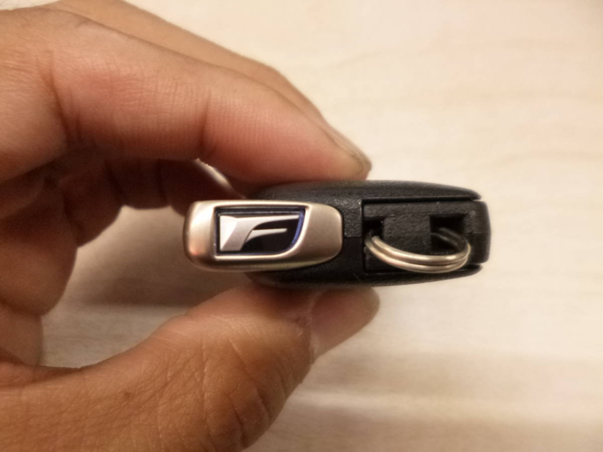 『TSN850』【美品】レクサス　LEXUS　RC-F　RCF　スマートキー　平成27年式　【USC10】281451-2110【動作確認済】_画像4