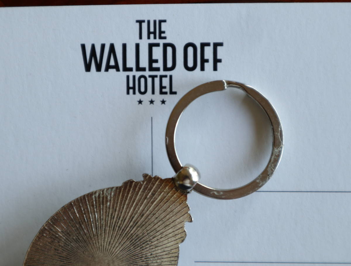 送料無料☆バンクシー Banksy☆真作保証☆The Walled Off Hotel