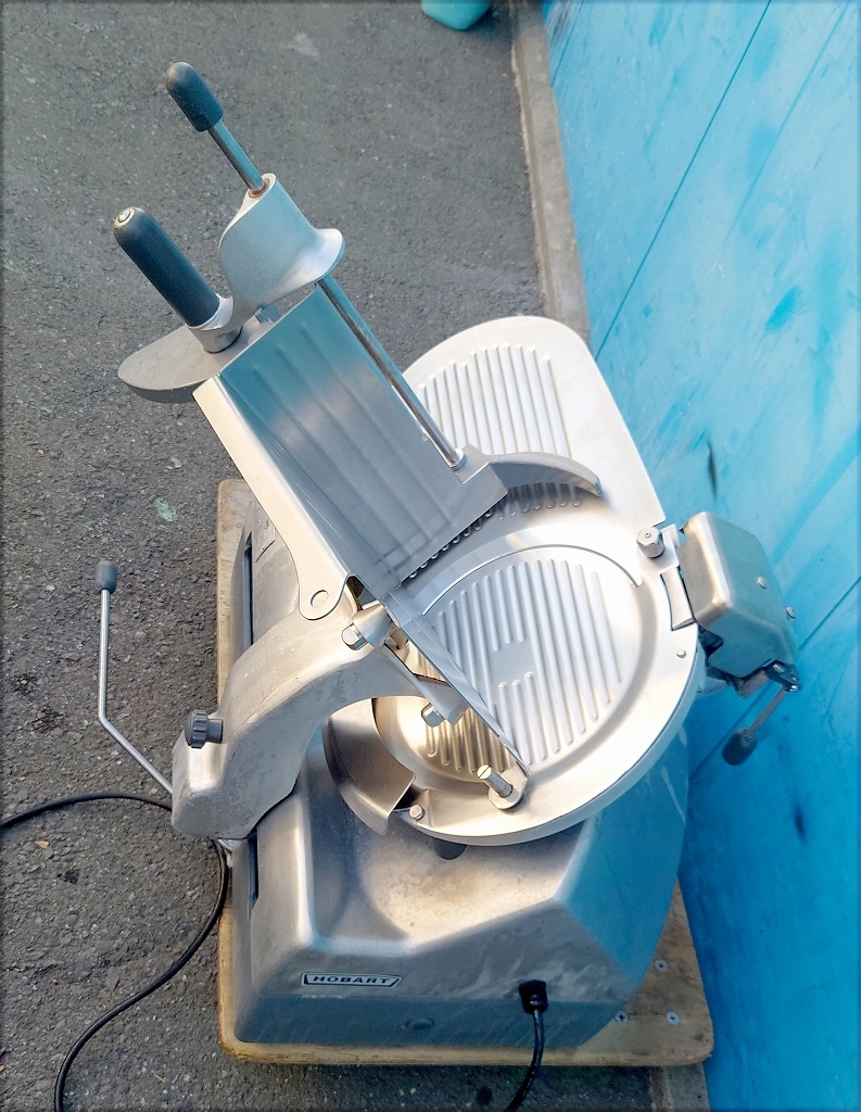 ミートスライサー 半解凍肉用 100v 50/60hz ホバート 2712 ミートスライサー 半解凍肉用 100v 50/60hz ホバート 2712
