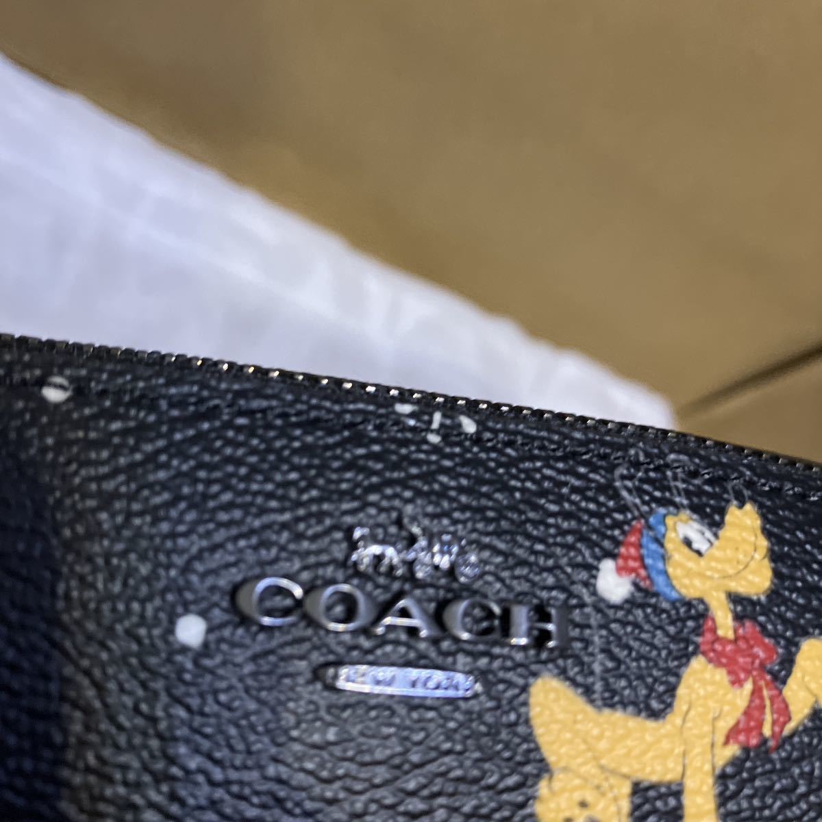 送料込●新品●COACH X ディズニー100周年コラボ ペンケースB 黒ホリデイプリント 2023年コラボ新作 ミッキーマウス_画像8