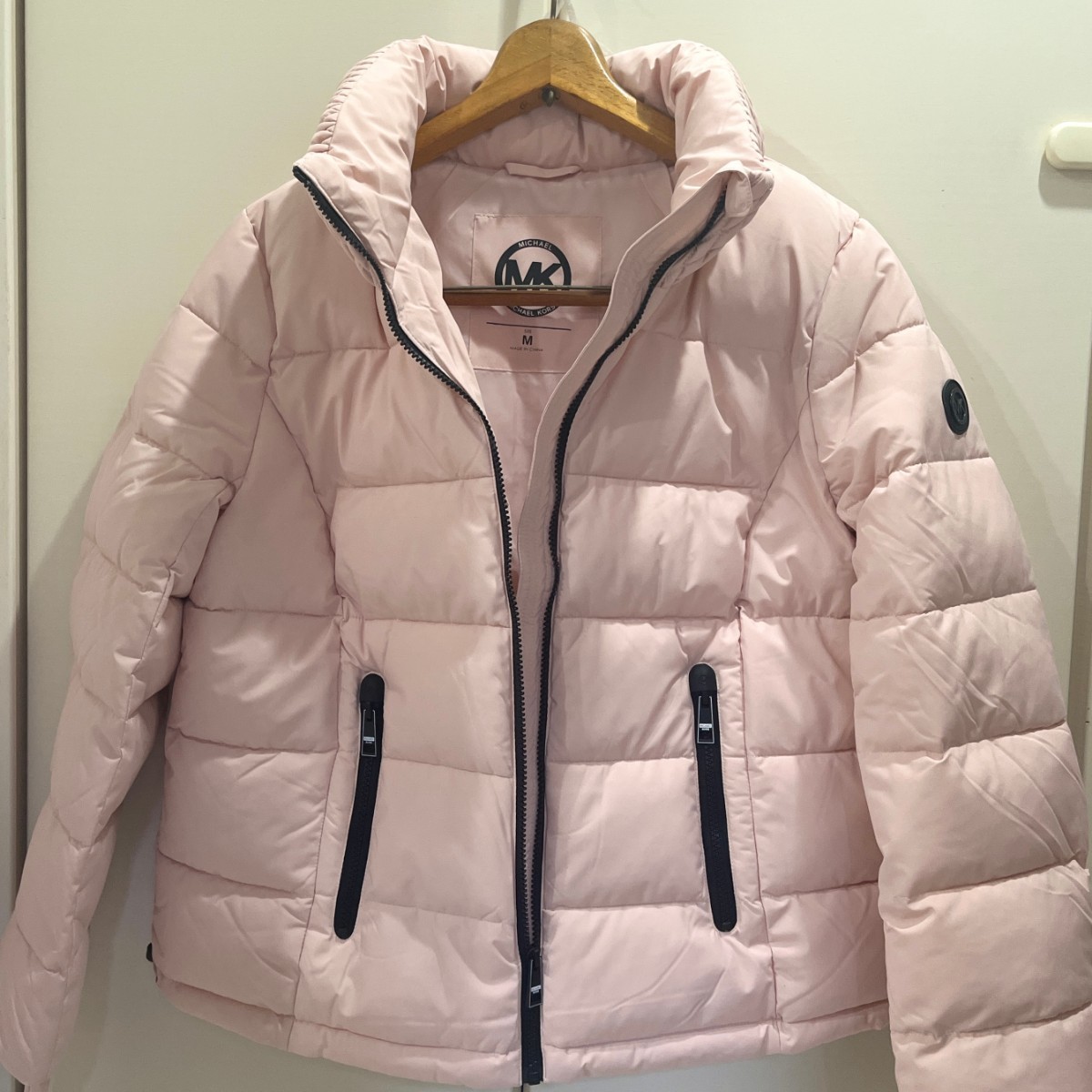 Yahoo!オークション - マイケルコース MK 新品 ピンク ブランド Yahoo!オークション - マイケルコース MK 新品 ピンク ブランド