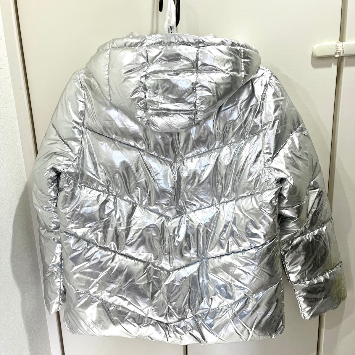 マイケルコース MK 新品 ブランド ロゴ 銀 ダウンジャケット マイケルコース MK 新品 ブランド ロゴ 銀 ダウンジャケット